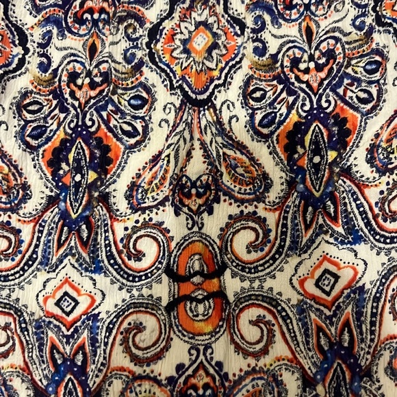 LA VI - SMALL SHORT SLEEVE MULTI COLOR TINIC EUC - Picture 12 of 12